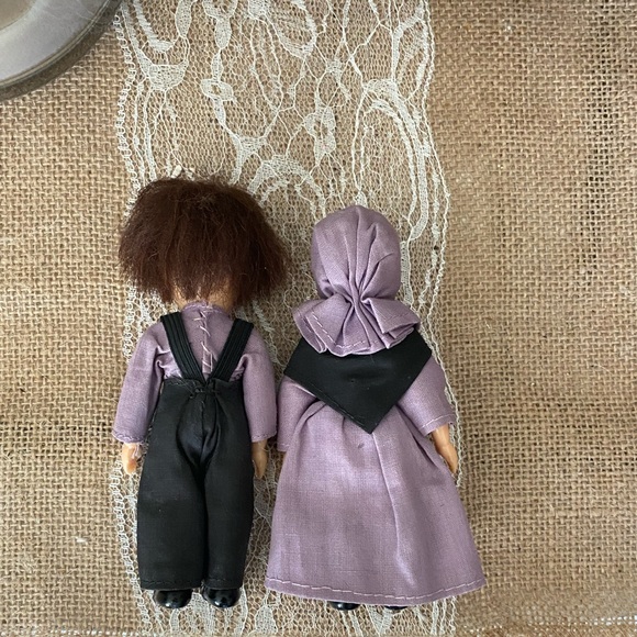 Darling Amish Dolls Boy and Girl Couple Pair - Picture 4 of 5